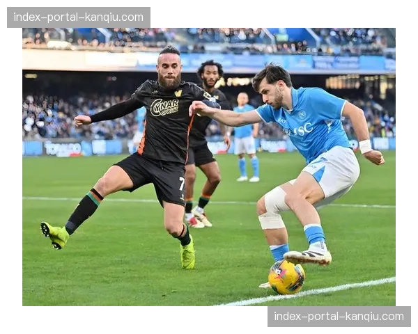 萨索洛的战术试验：高位控球打法导致后防漏洞频出